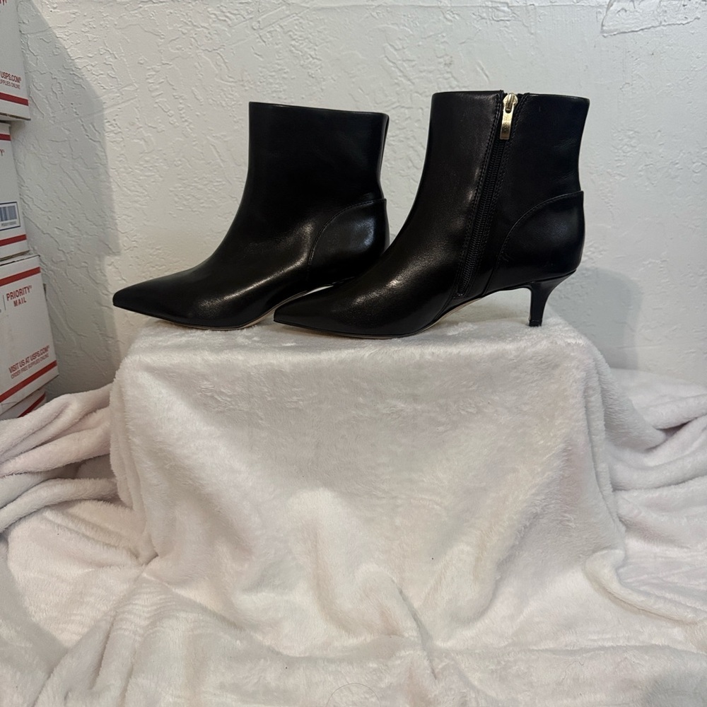 Sleek Black Heeled Ankle Boots - Picture 7 of 9